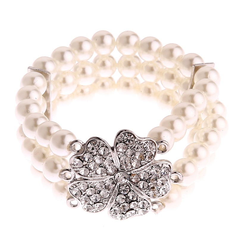 Audrey Hepburn Breakfast at Ti - Women'S Accessories In The 1950S review and price